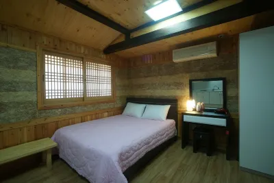 Jeju Hanok Choga House 活力迷宫附近的飯店