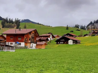 Lärchehuus Hotels near Bergbahnen Adelboden AG