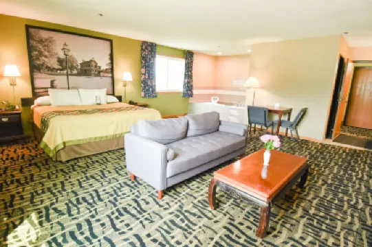 슈퍼 8 바이 윈덤 맥린 블루밍턴 사우스웨스트  호텔