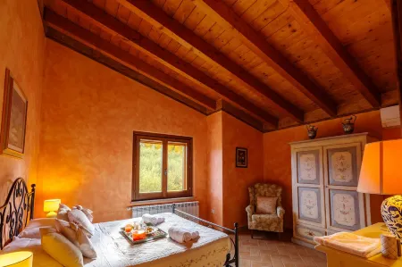 Scappo In Umbria, Villa with pool Отели в г. Беванья