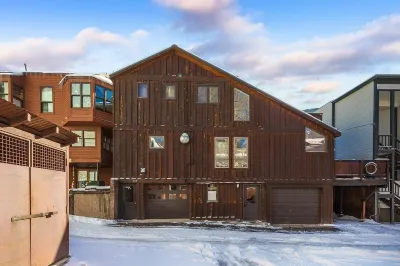 Comfort, Style, Short Walk to Town Park & Gondola 1 Bedroom Condo by Redawning Hotel di Telluride