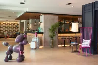 Moxy Patra Marina - bar