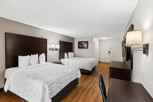 Red Roof Plus+ & Suites Atlanta Airport South