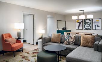 Embassy Suites by Hilton Memphis East Germantown Area