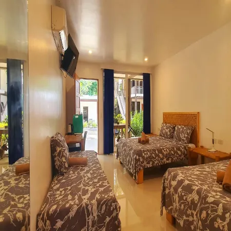 Pili Beach Resort Agmanic