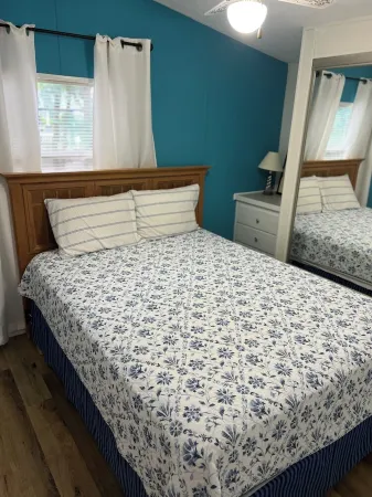 Cozy lake house in Badin Shores Resort!