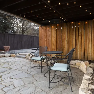 Ski & Hiking l Summer Pool l King Beds l Large Apartment l Mountain Views