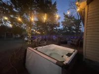 Treehouse at Fairview Farms