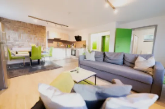 Light-flooded architect's house in a quiet location Apartment "Green"