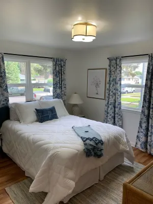 Marvelous Mid-Town 4 Bed / 2 Bath