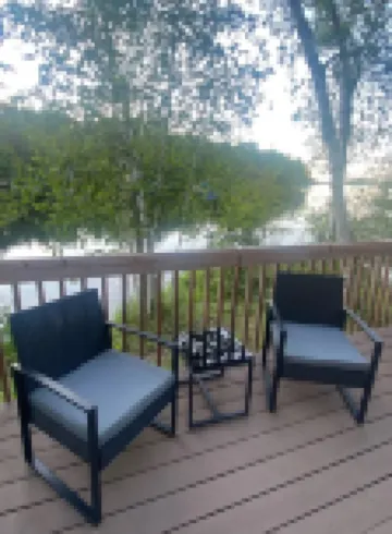 Quaint lakefront cabin