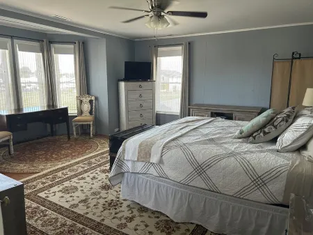 Sailwinds Loft at Cambridge Creek