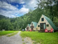 Cabin #2 Amalia - Custom Built A-Frame Artists Retreat - Pet and Kid Friendly