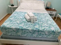 Old Floridian cottage in Historic Gulf Village Hoteles en Englewood