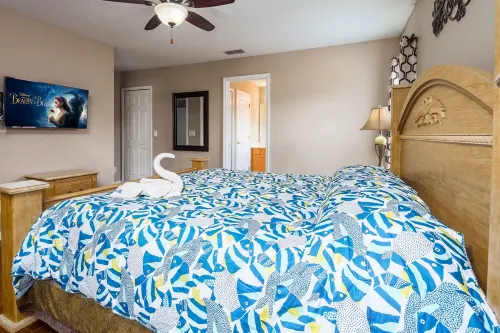 Watersong Heights, a Spacious 6 bedroom Villa on the Gated Watersong Resort Hotel a Davenport