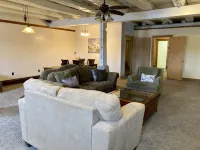 Ultimate Barn Stay with Lots of Space! Visit Farm Animals and 20 Min to Hershey! Hotels in Lebanon County