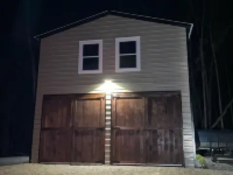 Steel Cabin • Mt. Views • Privacy • Near Downtown Hotels in Littleton