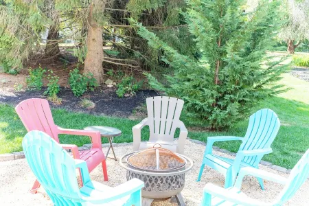 Luxurious, Meticulous, Charming, Beautifully appointed 3bedroom in State College