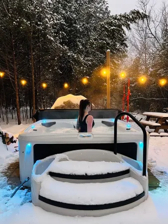 Beautiful Cabin with Hot Tub 🛁 on Nolin Lake 🌊 Mammoth Caves 🌲 W/Fireplace 🔥