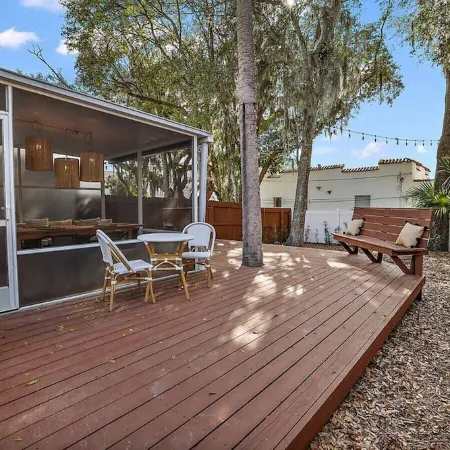 Closest Stay to Downtown Mt Dora - Renovated - Walk Everywhere - 5-Star Reviews