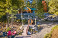 Stunning 4 Season Lake Burntside Log Cabin