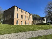 Glebe House Hotel in zona Strabane Library