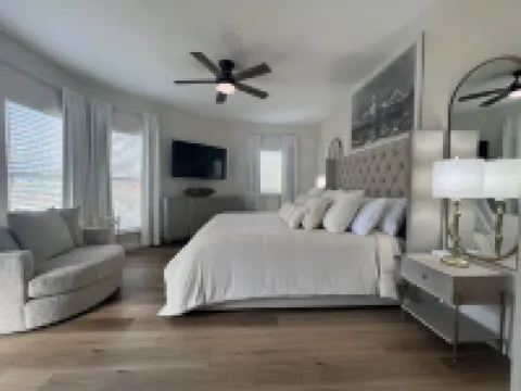 STEPS TO LAKE TEXOMA & TANGLEWOOD RESORT - MEMBERSHIP ACCESS INCLUDED