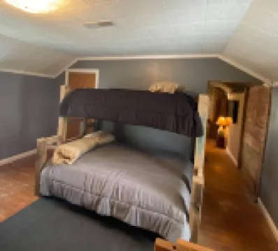 White House Lodge-Cabin Loft Studio