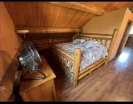 Cabin in the Vineyard. Very private!