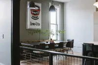 Spacious Luxury Apt. Chippewa Historic District