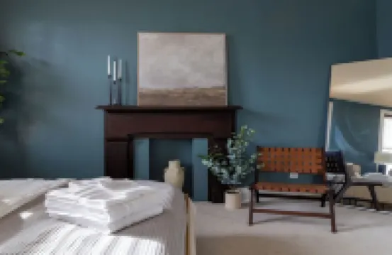 Space & Luxury in Central West End + Private Parking + Excellent Location!