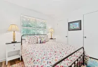 Ivy Cottage,  a Charming Cottage 5 Minutes from Downtown Fairhope.