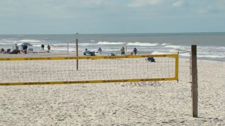 2 BD/ 2BA.  Just steps to Beach, Walk to 3rd St South Отели рядом с достопримечательностью «Нейплс Пир»