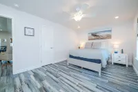 Copano Bay, Rockport, Tx. Waterfront, Private Pool & Hot Tub, & Pier Hotels near Rockport / Corpus Christi KOA Holiday
