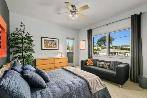 Comfort for you to relax and enjoy your gathering! Just 1 mi to beach & Village!