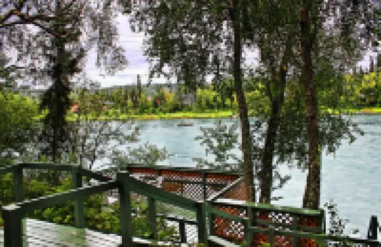 SHARED PRIVATE FISHING DOCK ON THE BEAUTIFUL KENAI RIVER!! Hotels in Sterling
