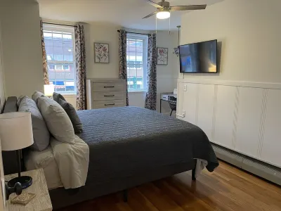 Newly renovated1 Bedroom 1 Bath in the Heart of Downtown Ellsworth.