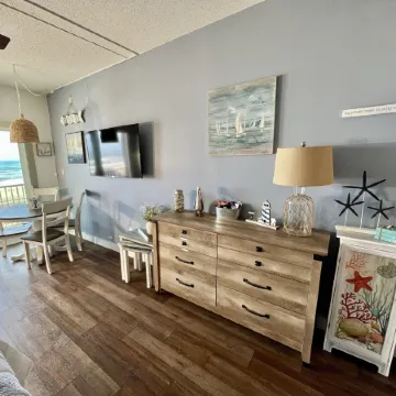 Oceanfront, private balcony, stunning panoramic views of the Atlantic