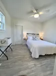 Downtown Grand Haven stylish retreat