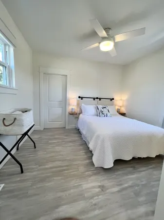 Downtown Grand Haven stylish retreat