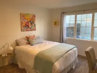 Charming Bright Home Near Dr Hospital & Shopping - Extra Comfy Beds and Couch