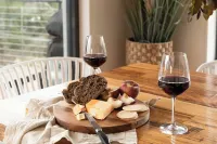 The Moorings at Freycinet. Beachfront. Panoramic Mountain Views. Free wifi.