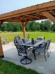 Peaceful rental near Conley Bottom & Burnside