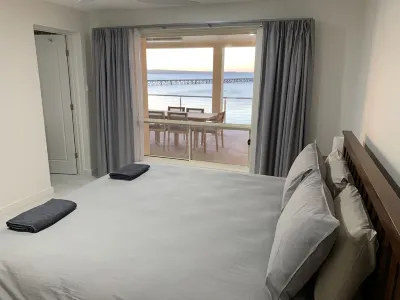Beachside & Jetty View Apartment 1 (Admiral Apartment) Hotels near Streaky Bay Museum