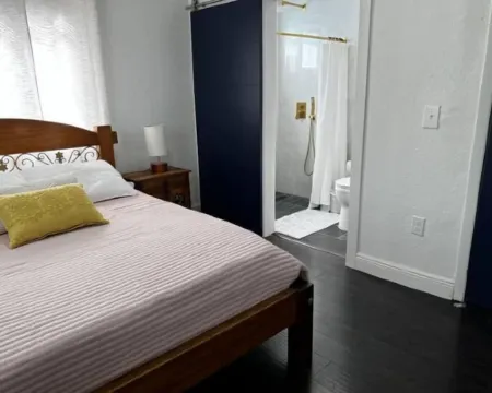 Spacious Apartment Central Located Hotels in Hialeah