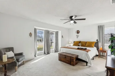 Private 3 Br Unit + Pool - Connected Owner's Unit - Sleeps 8 J. E. Standley Park附近的飯店