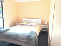 Second Street - Loxton AccommodationStylish 3 bedroom home