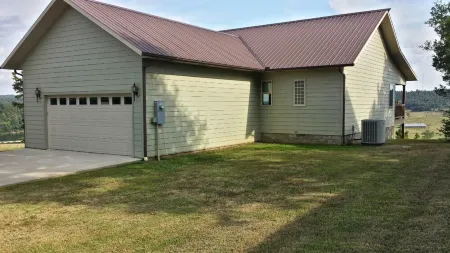 Calico Rock Cabin-406 Calico St 302 Chessmond Ferry Rd viewing the White River