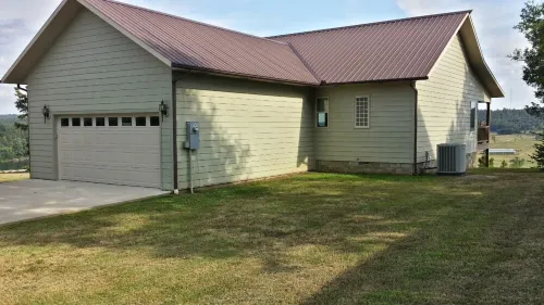 Calico Rock Cabin-406 Calico St 302 Chessmond Ferry Rd viewing the White River