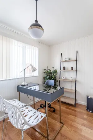 The B&W Haven 5BR Home with yard theater + Office